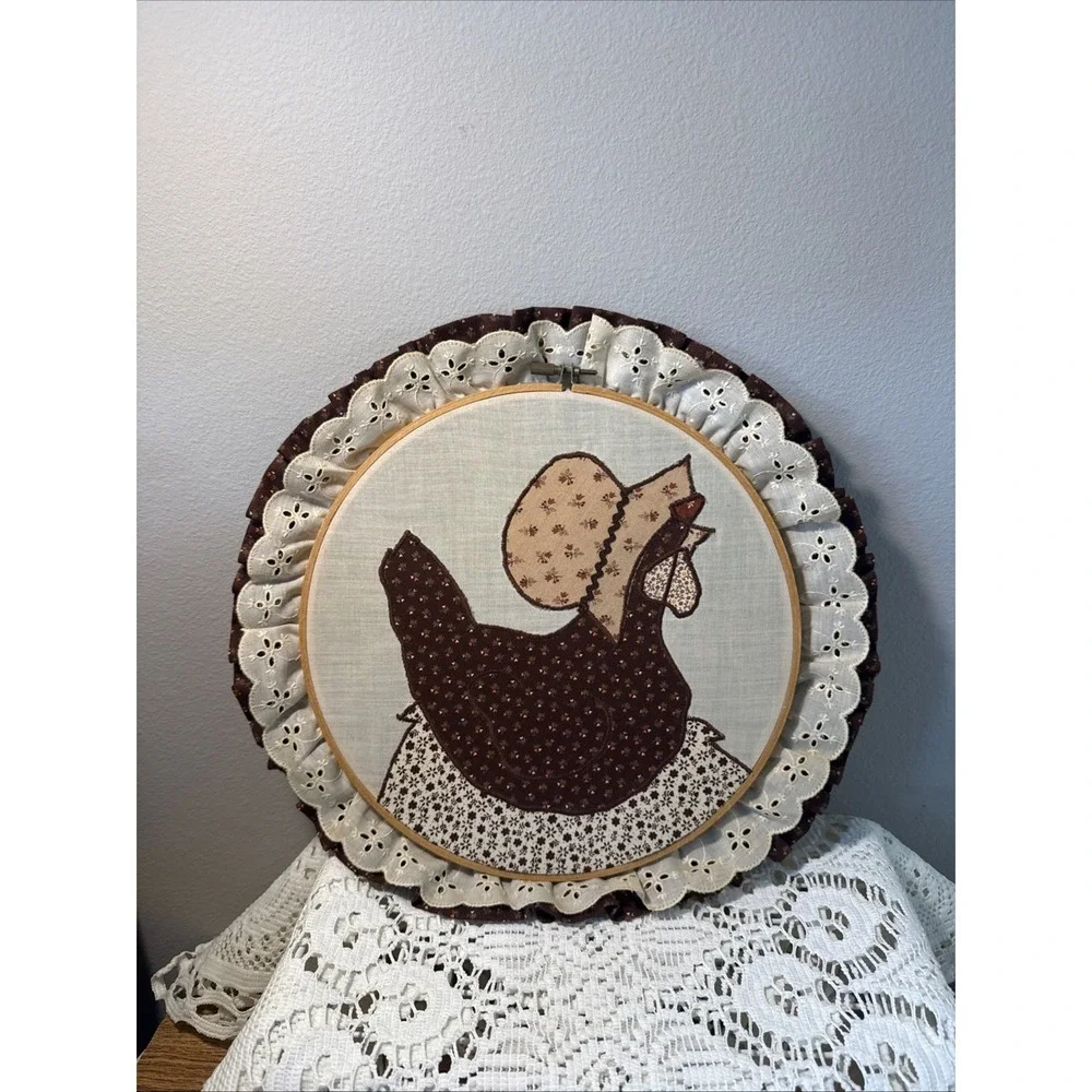 Vintage Chicken Quilter's Embroidery Patchwork Quilt Style Wall Art